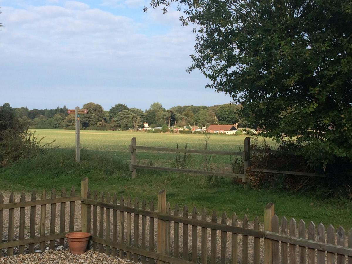 Anvil & Stable Cottages Felbrigg 外观 照片